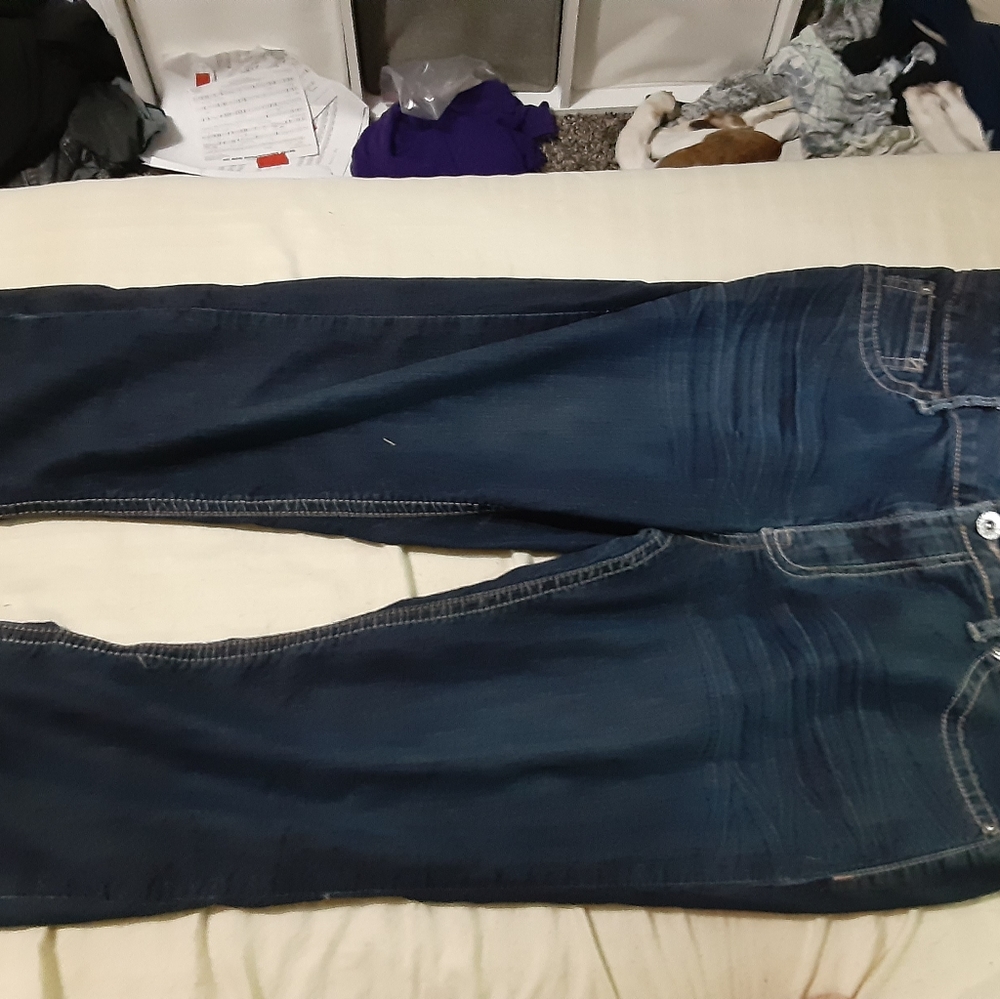 Jeans cropped at the ankle